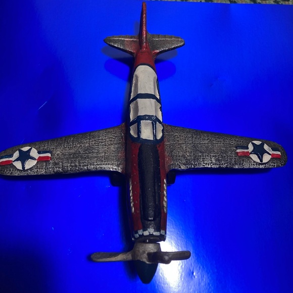 Vintage cast iron kitty hawk fighter plane (shark mouth) toy or collectible - Picture 3 of 9